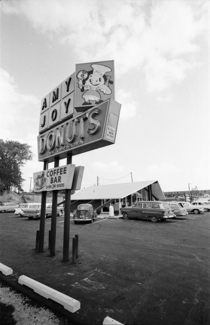 Amy Joy Donuts - Ann Arbor - 2030 W Stadium Blvd 2